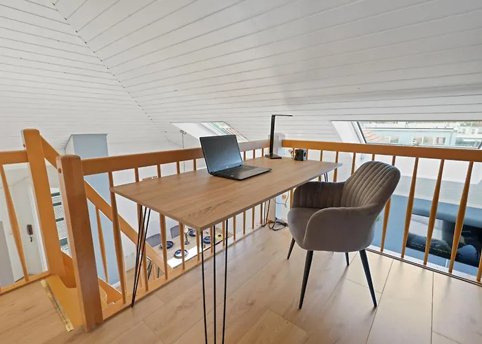 Cruwzo I Maisonette - Netflix - Parking - Near Audi *